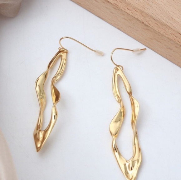 ALEXIS BITTER ASTERIA NOVA EARRINGS - Picture 8 of 9